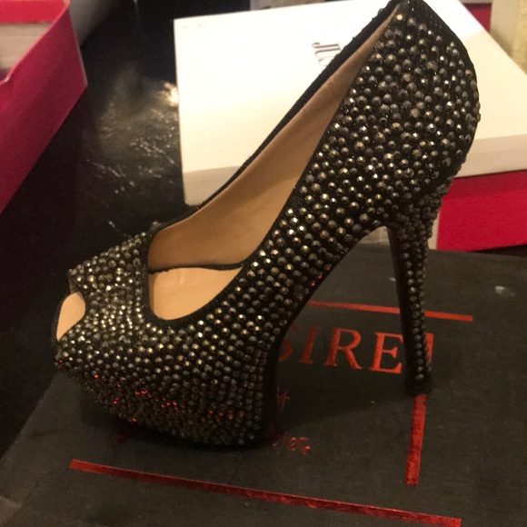Shoes - Blinged pumps